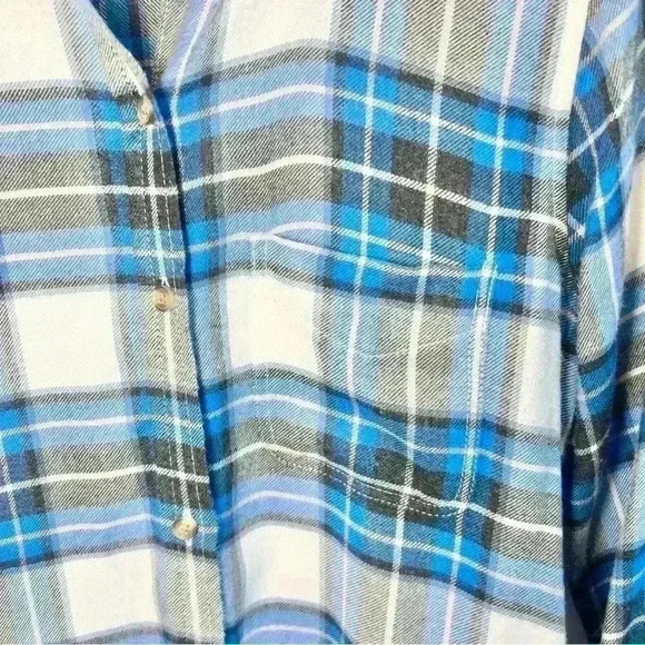 American Eagle Women’s AHHMAZING Blue Plaid Flannel Size X-Small - Picture 3 of 12